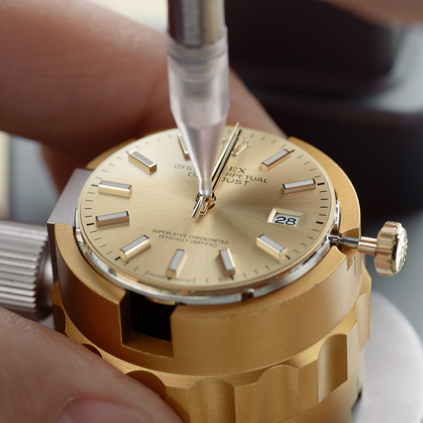 rolex-watchmaking-integrating-all-areas-of-expertise-portrait